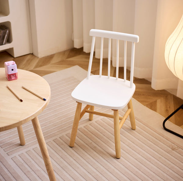 Set of 2 white wooden children's chairs